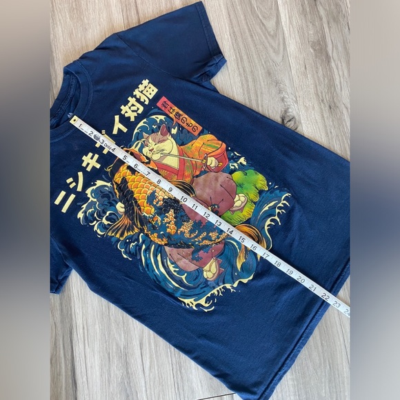 Threadless The Cat and The Koi Japanese Unisex Graphic T-Shirt Size Small - Picture 6 of 7